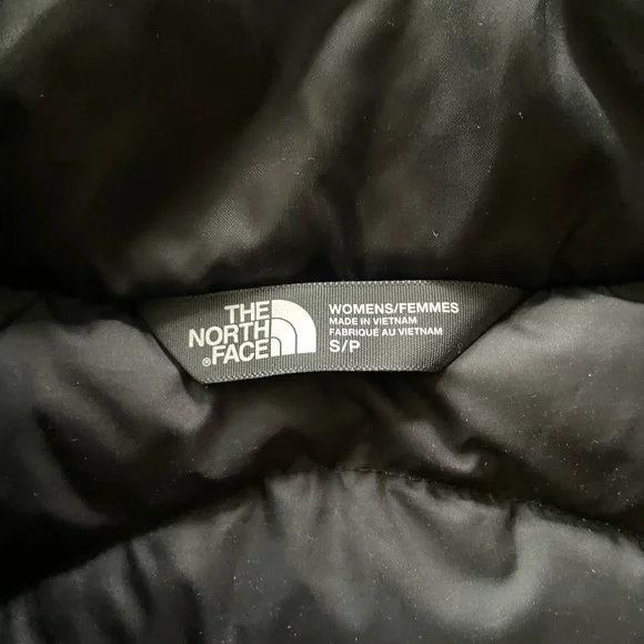 The North Face Women's Black Quilted Vest - Picture 3 of 5